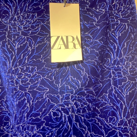 Zara limited edition velvet midi skirt - Picture 2 of 3